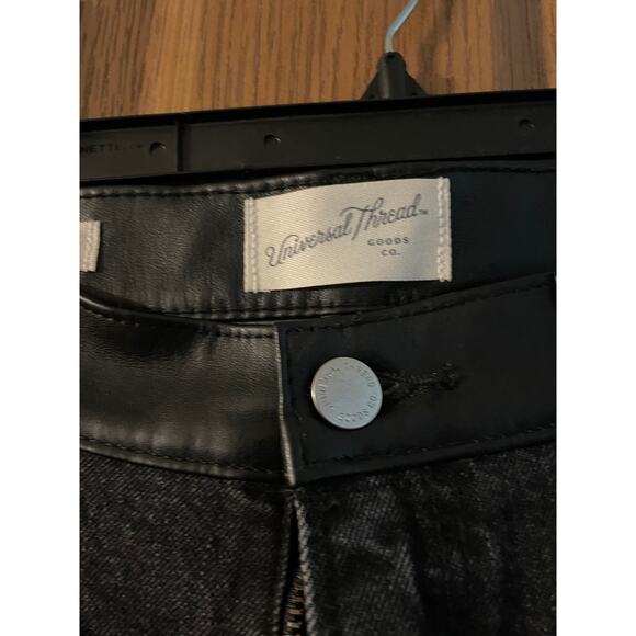 Universal Thread Mid Rise Slim Black Denim Faux Leather Jean Size 4 Waist 13.5” - Picture 5 of 7